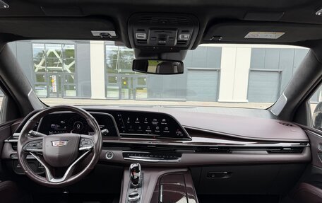 Cadillac Escalade V, 2022 год, 10 700 000 рублей, 22 фотография