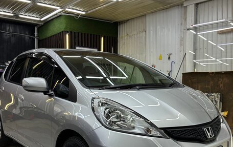 Honda Fit III, 2010 год, 927 000 рублей, 2 фотография