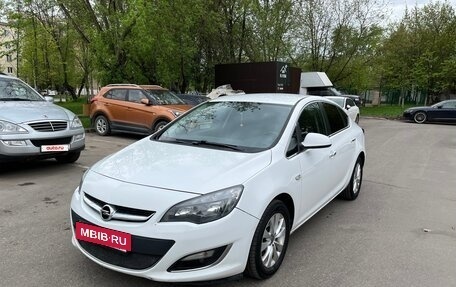 Opel Astra J, 2013 год, 740 000 рублей, 2 фотография