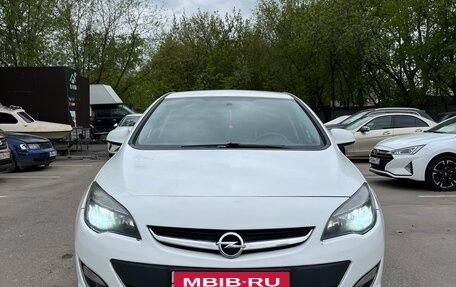 Opel Astra J, 2013 год, 740 000 рублей, 1 фотография