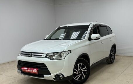 Mitsubishi Outlander III рестайлинг 3, 2014 год, 1 495 000 рублей, 1 фотография