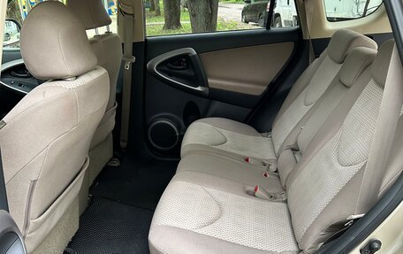 Toyota RAV4, 2006 год, 1 200 000 рублей, 15 фотография
