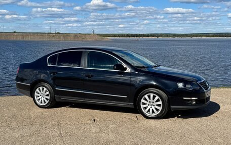 Volkswagen Passat B6, 2006 год, 580 000 рублей, 2 фотография