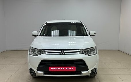 Mitsubishi Outlander III рестайлинг 3, 2014 год, 1 495 000 рублей, 2 фотография