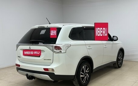 Mitsubishi Outlander III рестайлинг 3, 2014 год, 1 495 000 рублей, 5 фотография