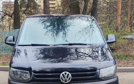 Volkswagen Caravelle T5, 2014 год, 1 570 000 рублей, 1 фотография