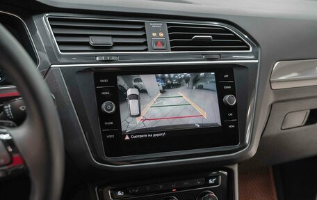 Volkswagen Tiguan II, 2018 год, 2 350 000 рублей, 9 фотография