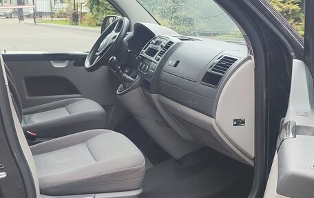Volkswagen Caravelle T5, 2014 год, 1 570 000 рублей, 6 фотография