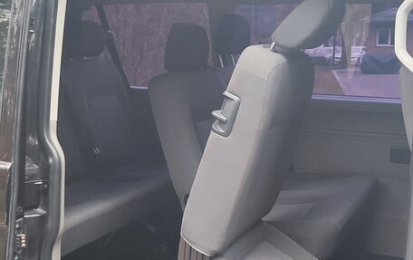 Volkswagen Caravelle T5, 2014 год, 1 570 000 рублей, 7 фотография