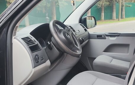 Volkswagen Caravelle T5, 2014 год, 1 570 000 рублей, 10 фотография