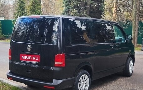 Volkswagen Caravelle T5, 2014 год, 1 570 000 рублей, 4 фотография