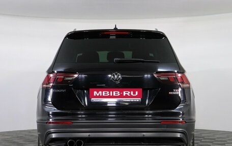 Volkswagen Tiguan II, 2017 год, 2 347 000 рублей, 6 фотография