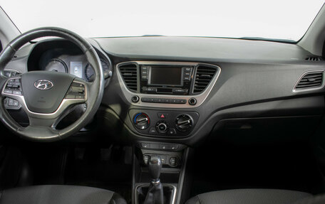 Hyundai Solaris II рестайлинг, 2018 год, 1 215 000 рублей, 11 фотография