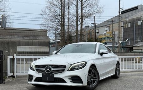 Mercedes-Benz C-Класс, 2019 год, 1 875 000 рублей, 1 фотография