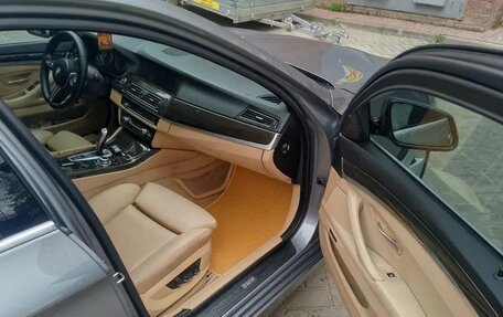 BMW 5 серия, 2010 год, 1 590 000 рублей, 12 фотография
