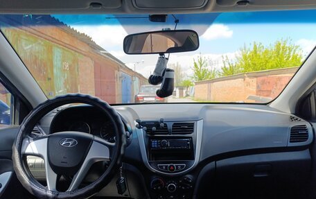 Hyundai Solaris II рестайлинг, 2012 год, 900 000 рублей, 9 фотография