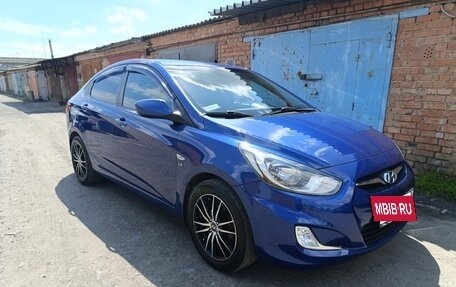 Hyundai Solaris II рестайлинг, 2012 год, 900 000 рублей, 6 фотография