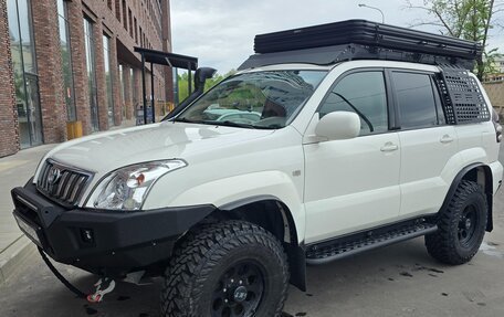 Toyota Land Cruiser Prado 120 рестайлинг, 2006 год, 4 950 000 рублей, 2 фотография