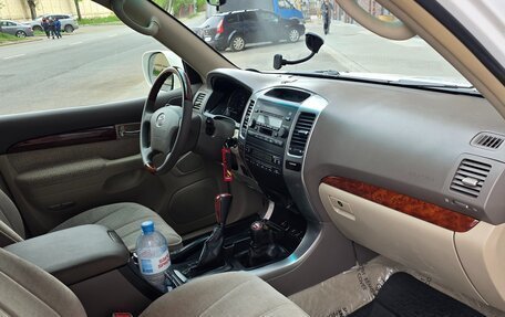 Toyota Land Cruiser Prado 120 рестайлинг, 2006 год, 4 950 000 рублей, 17 фотография