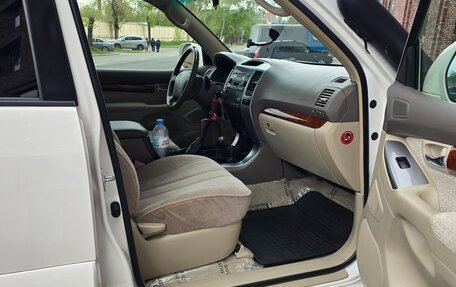 Toyota Land Cruiser Prado 120 рестайлинг, 2006 год, 4 950 000 рублей, 16 фотография