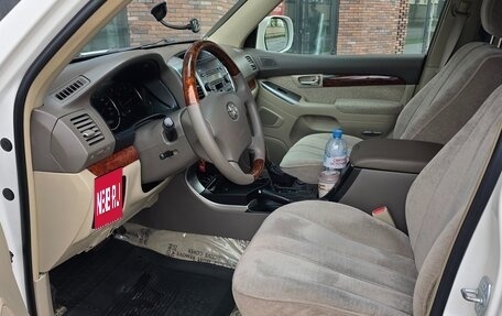 Toyota Land Cruiser Prado 120 рестайлинг, 2006 год, 4 950 000 рублей, 11 фотография