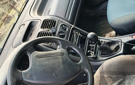 Renault Laguna II, 1994 год, 100 000 рублей, 5 фотография