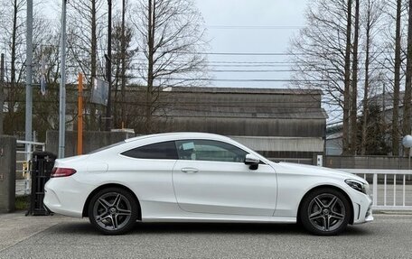Mercedes-Benz C-Класс, 2019 год, 1 875 000 рублей, 7 фотография