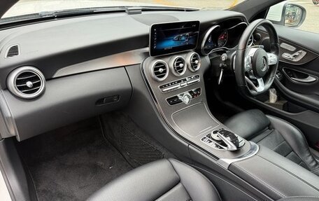 Mercedes-Benz C-Класс, 2019 год, 1 875 000 рублей, 10 фотография