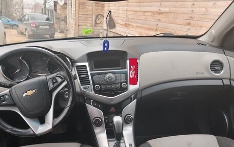 Chevrolet Cruze II, 2012 год, 650 000 рублей, 3 фотография