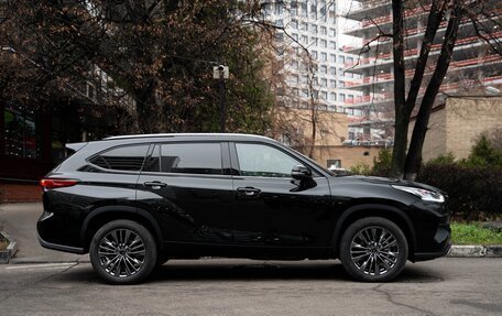Toyota Highlander, 2026 год, 4 990 000 рублей, 3 фотография