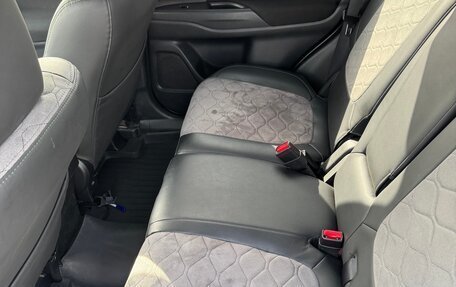 Mitsubishi Outlander III рестайлинг 3, 2015 год, 1 700 000 рублей, 10 фотография