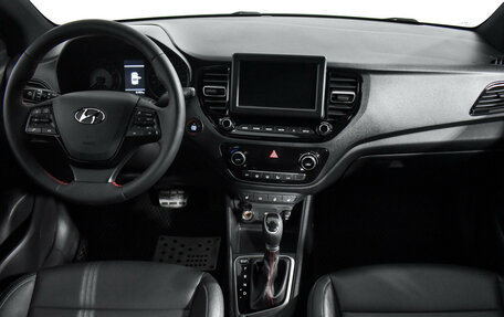 Hyundai Solaris II рестайлинг, 2020 год, 1 890 000 рублей, 15 фотография