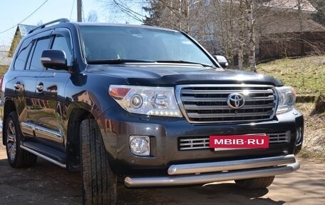 Toyota Land Cruiser 200, 2012 год, 4 600 000 рублей, 3 фотография