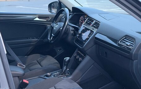 Volkswagen Tiguan II, 2018 год, 2 870 000 рублей, 10 фотография