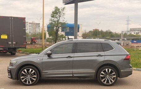 Volkswagen Tiguan II, 2018 год, 2 870 000 рублей, 4 фотография
