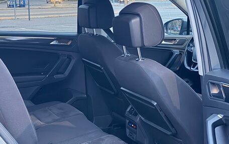 Volkswagen Tiguan II, 2018 год, 2 870 000 рублей, 11 фотография