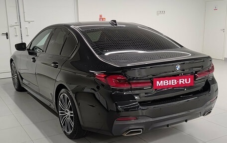 BMW 5 серия, 2020 год, 4 580 000 рублей, 11 фотография