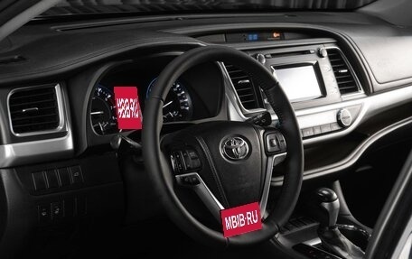 Toyota Highlander III, 2013 год, 2 839 000 рублей, 18 фотография