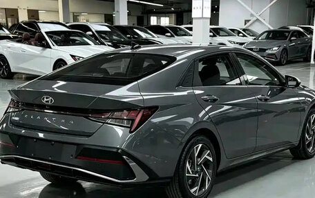 Hyundai Elantra, 2025 год, 1 190 000 рублей, 4 фотография