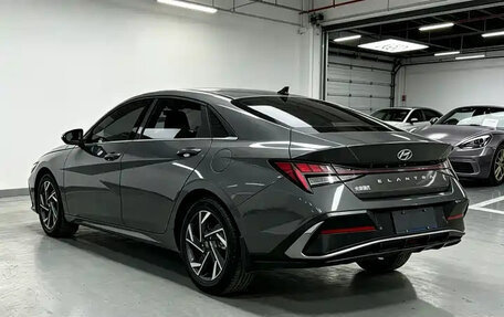 Hyundai Elantra, 2025 год, 1 190 000 рублей, 5 фотография