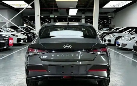 Hyundai Elantra, 2025 год, 1 190 000 рублей, 3 фотография
