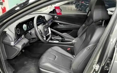 Hyundai Elantra, 2025 год, 1 190 000 рублей, 7 фотография