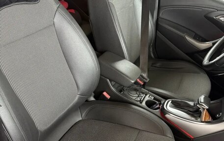 Opel Astra J, 2011 год, 660 000 рублей, 9 фотография