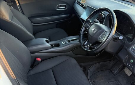 Honda Vezel, 2016 год, 1 760 000 рублей, 15 фотография