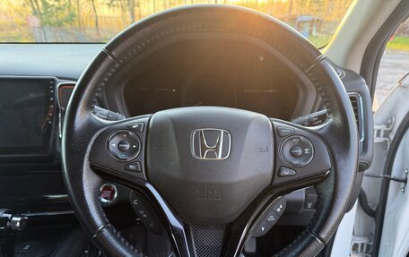 Honda Vezel, 2016 год, 1 760 000 рублей, 14 фотография