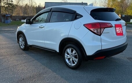 Honda Vezel, 2016 год, 1 760 000 рублей, 6 фотография