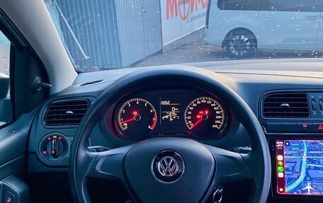 Volkswagen Polo VI (EU Market), 2015 год, 1 260 000 рублей, 25 фотография