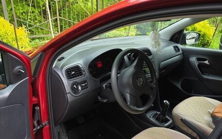 Volkswagen Polo VI (EU Market), 2012 год, 700 000 рублей, 14 фотография