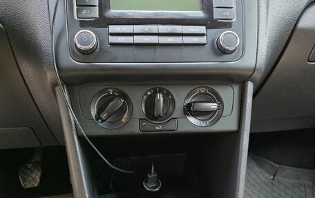 Volkswagen Polo VI (EU Market), 2012 год, 700 000 рублей, 22 фотография