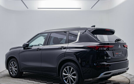 Mitsubishi Outlander, 2022 год, 3 500 000 рублей, 3 фотография